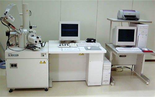 走査型電子顕微鏡外観