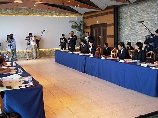 「瀬戸内　海の道構想」策定委員会の初会合写真2