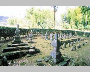 平賀氏の墓地