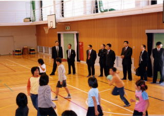 熊野第一小学校にて　校内及び授業見学の写真３