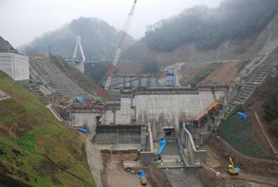仁賀ダム本体工事の画像です