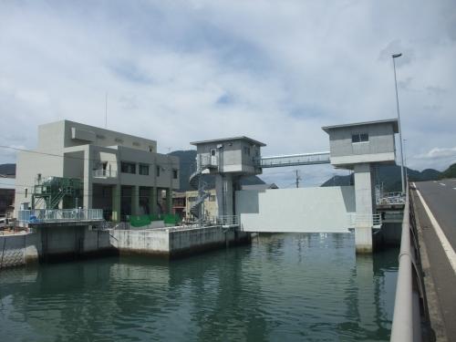 本川防潮水門及び排水機場