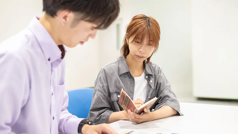 真剣に話を聞く森山さん
