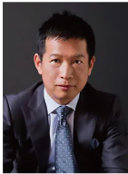 山本 孝昭 氏