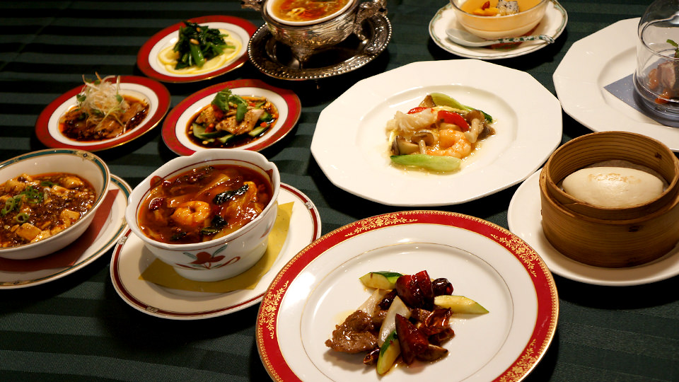 本格中華レストラン「トンフォン」の料理の数々