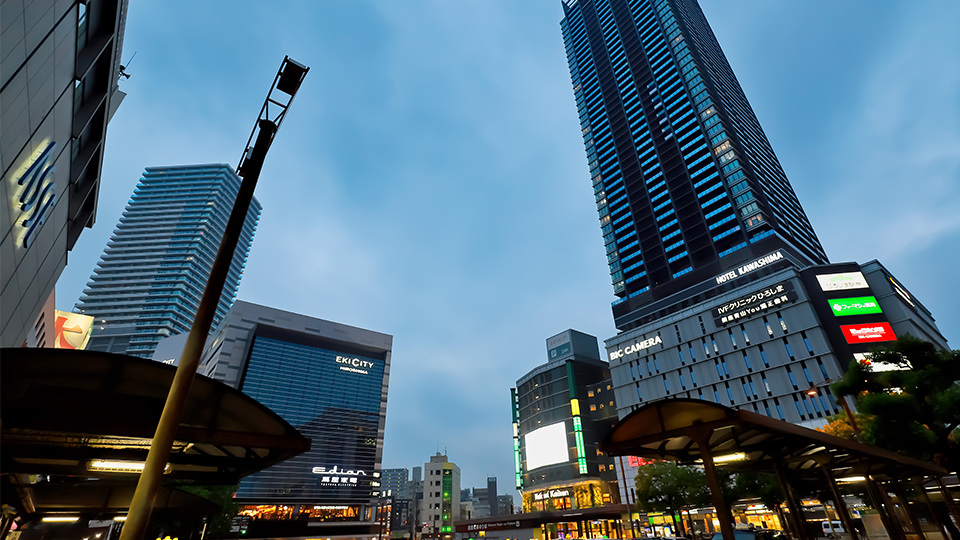 夕方の広島駅前