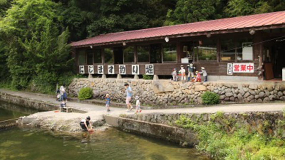 万古渓の渓流釣り堀