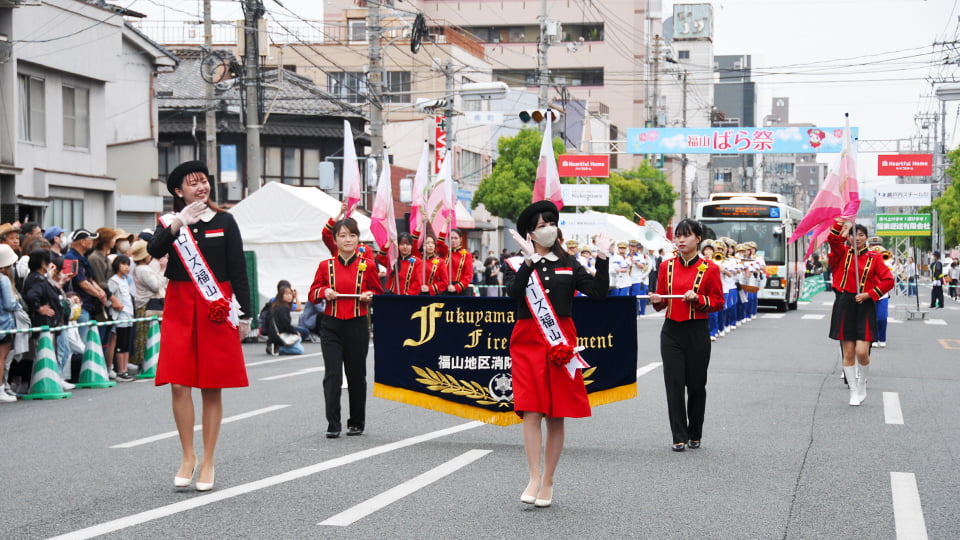 福山ばら祭の様子