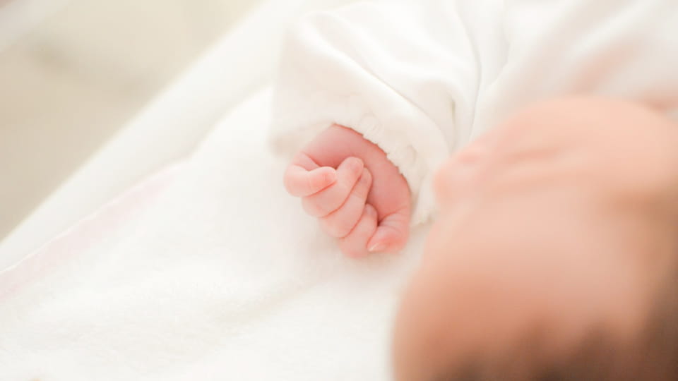 眠っている赤ちゃん