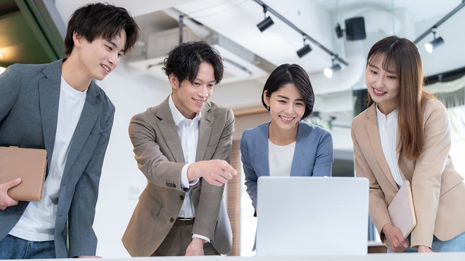 4人のビジネスマン