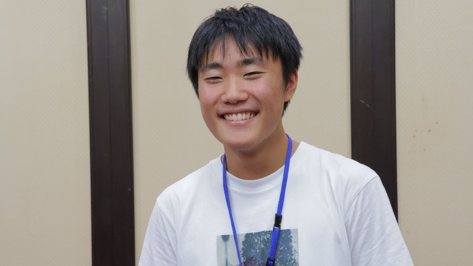 取材に応じる奥谷さん