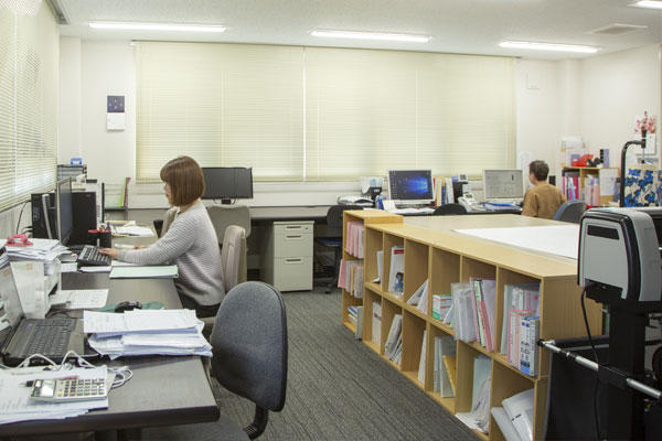 有木株式会社＿社内お写真③