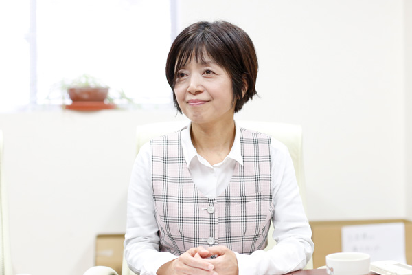 株式会社チヨダパック＿坂本氏お写真