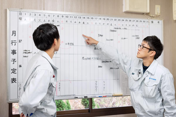 平和建設株式会社＿社内お写真②
