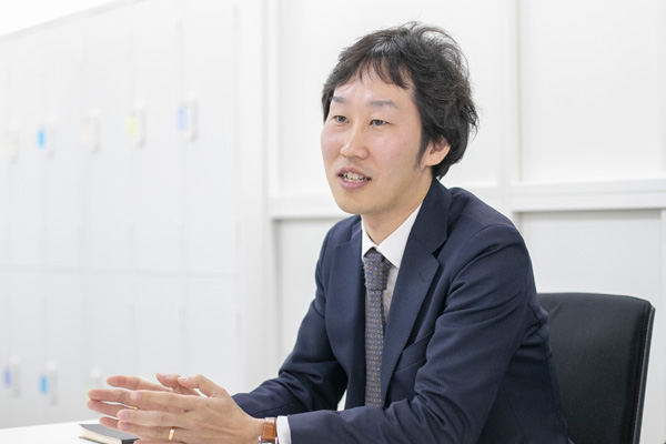 Sen社会保険労務士法人＿石山洋平氏お写真①