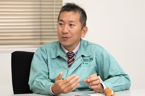 ヤスハラケミカル株式会社＿宮田英次氏お写真
