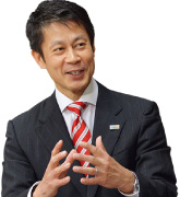 湯崎県知事の写真