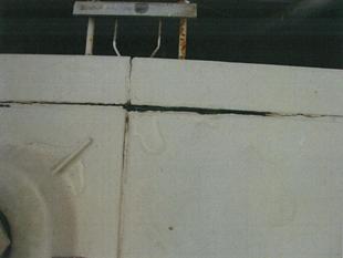 上部－そば壁パネルの剥離の写真