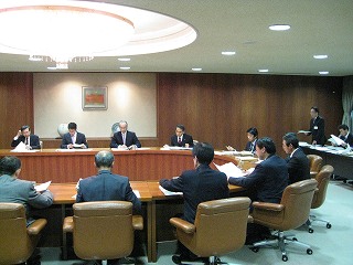 県産業・雇用対策本部会議を開催しました写真1