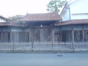 賀茂泉酒造門及び塀