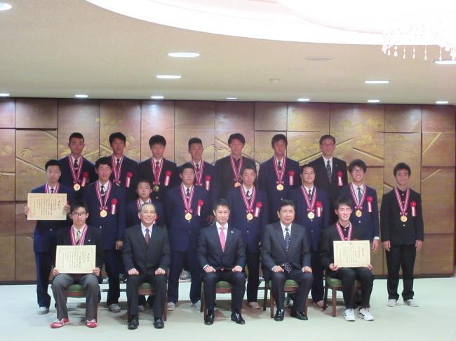 :X議会事務局議会事務局秘書課HP用写真H28年度H28年12月⑤記念撮影２.JPG