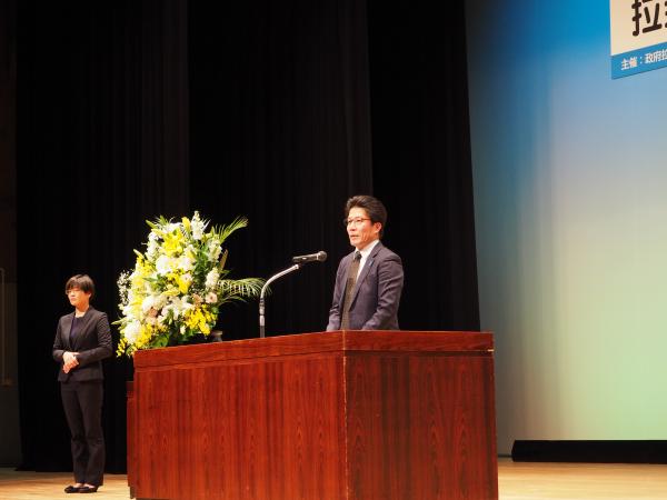 横田事務局長の写真