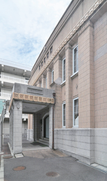広島大学付属中・高など学校講堂の写真