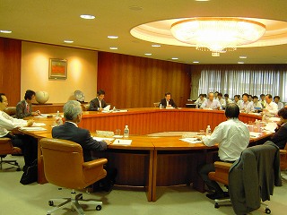 県経済財政会議の風景１
