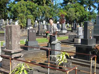 ハワイ州ヒロの日本人先亡慰霊塔を訪問３