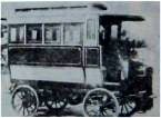 日本初の乗り合いバスの写真