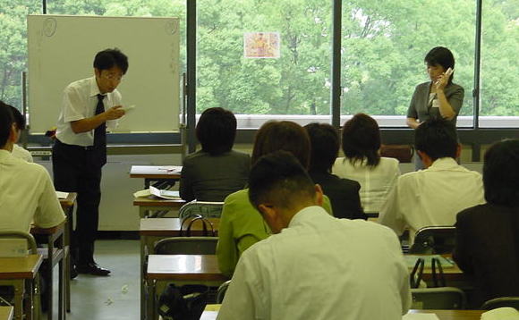 小学校高学年部会模擬授業の様子