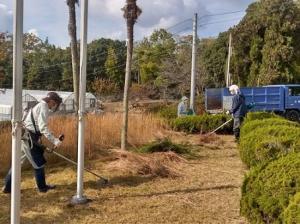 玄関前の刈り取り