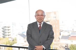 岡崎氏写真２