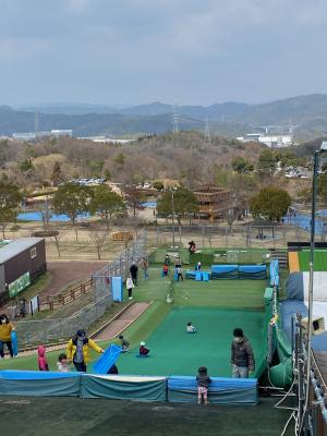 県立びんご運動公園　冒険の森内　ソリすべり