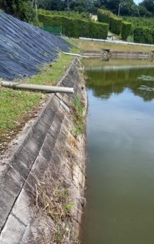 満水時より2ブロック分減った状態の果樹研究部貯水池の水量