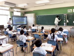 巡回相談では各学校等を訪問