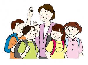 先生と生徒４人が笑顔で手を振っている写真