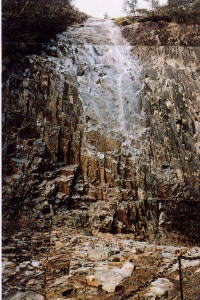 多羅多羅の滝の写真