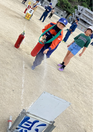 「 障害物リレー（水消火器的当て）」の画像