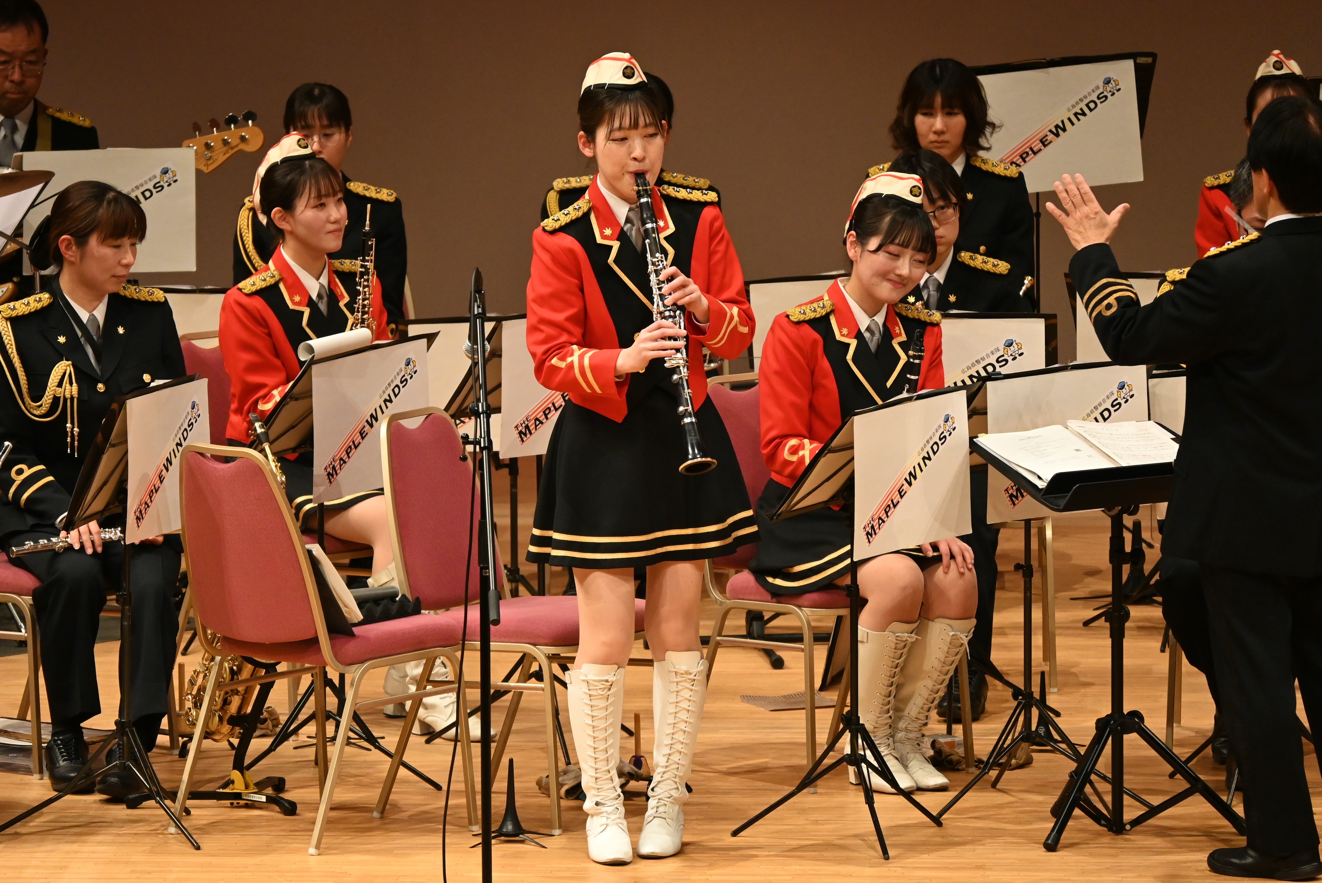 クラリネットを演奏するりっこ先輩