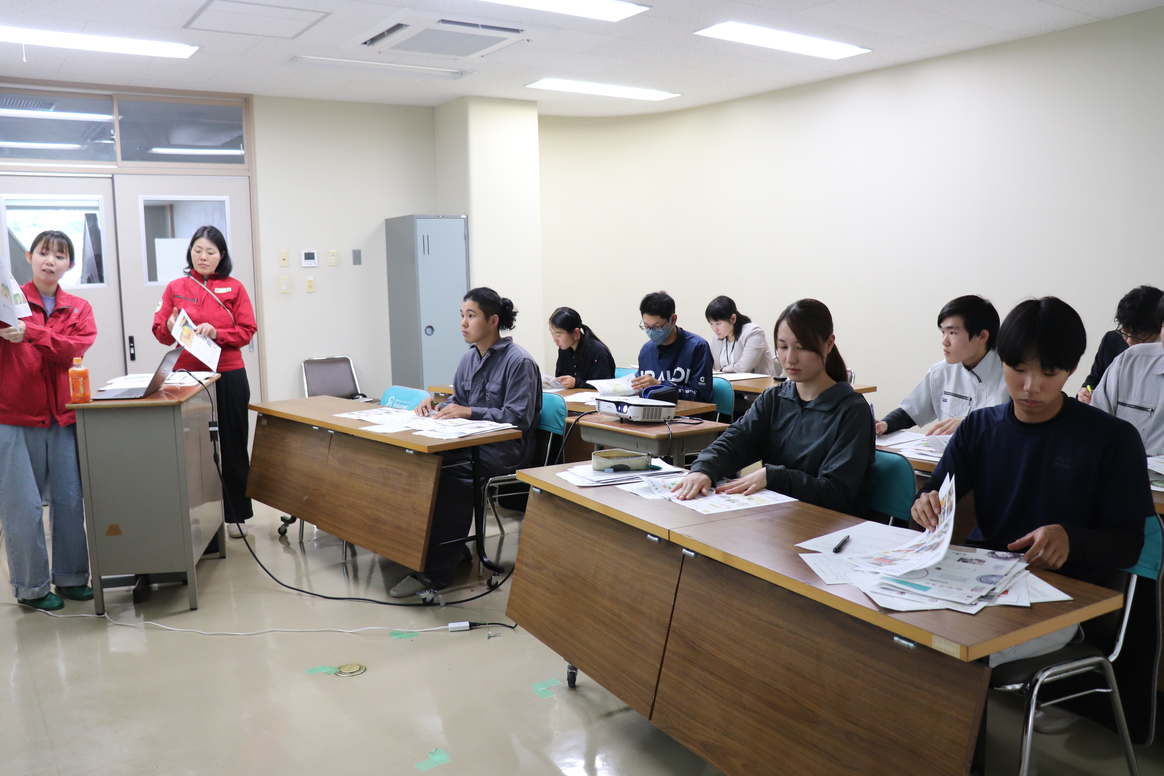 参加企業11