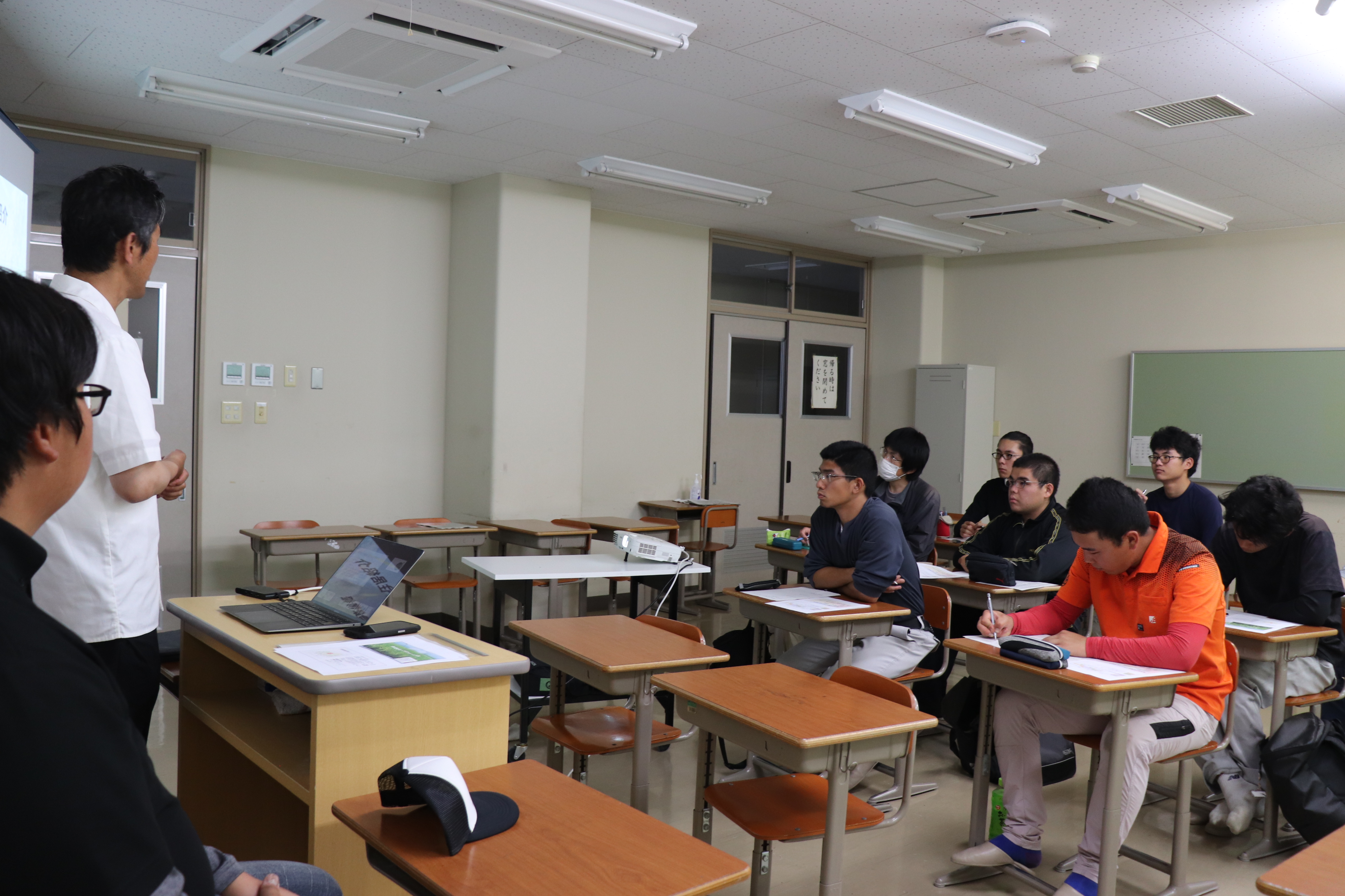 参加企業16