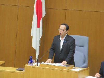 ６月定例会議長あいさつ２