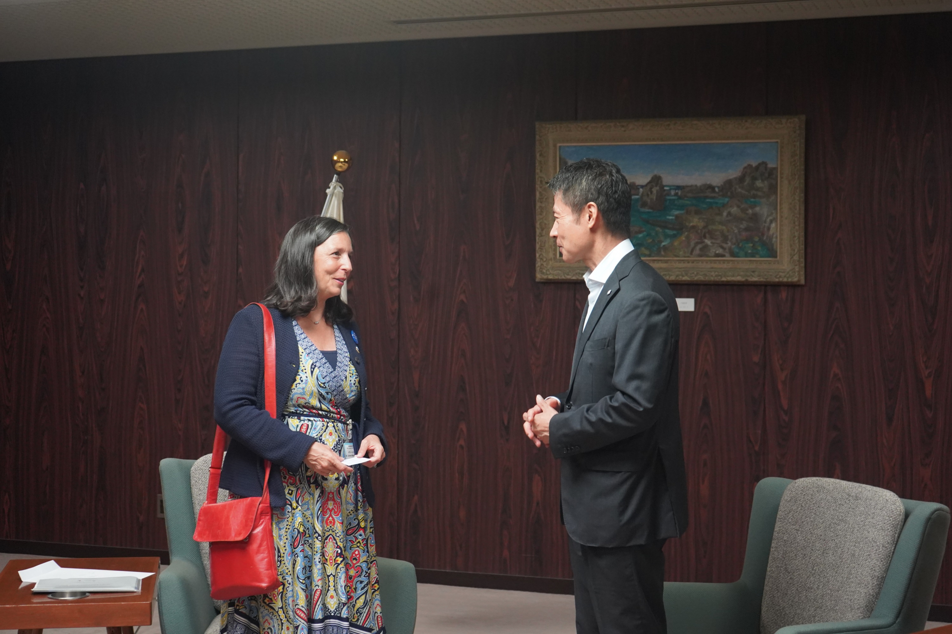 レジンバル氏と湯崎知事挨拶