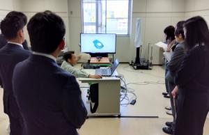 リバースエンジニアリング見学の様子