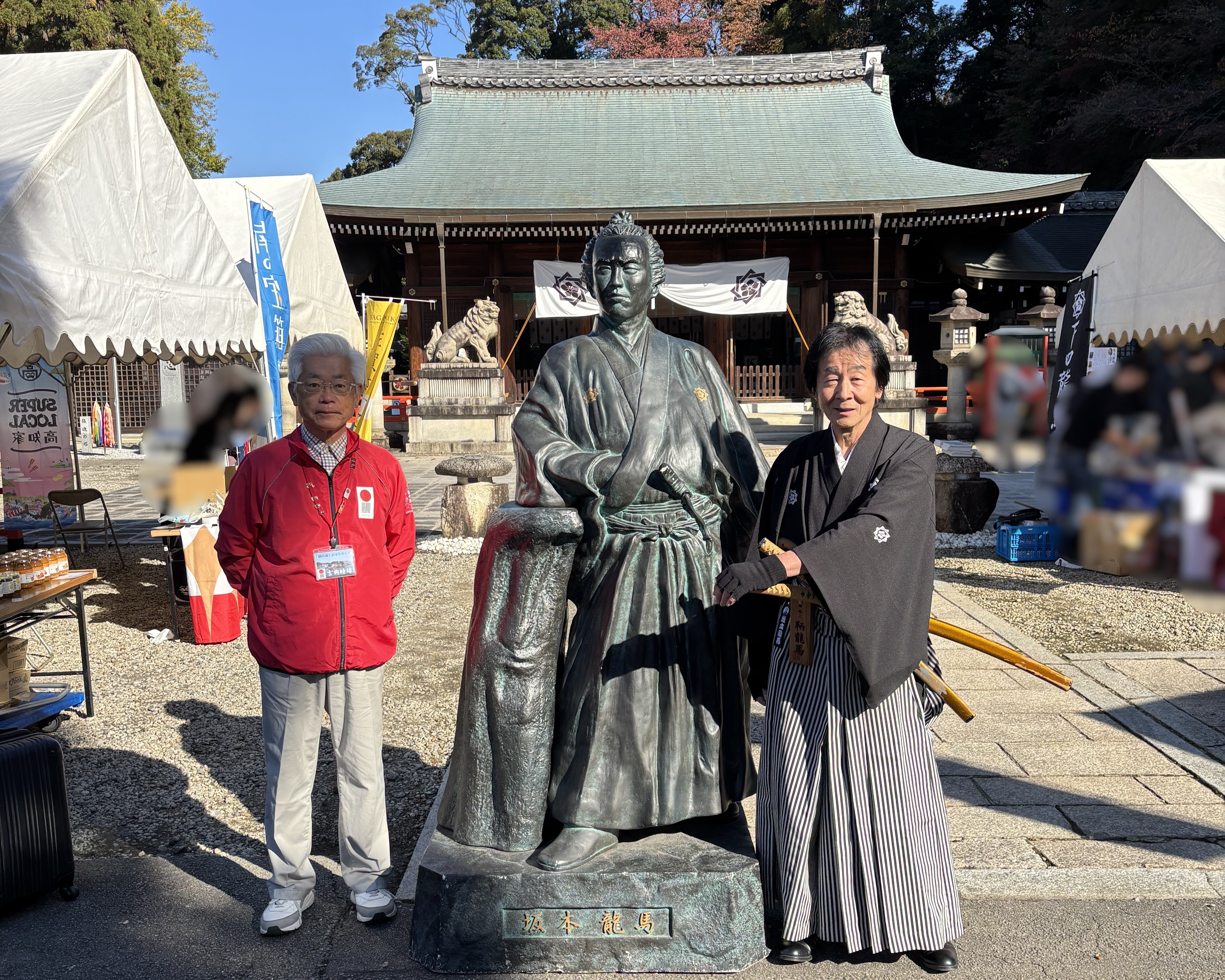 観光ガイド２名の写真