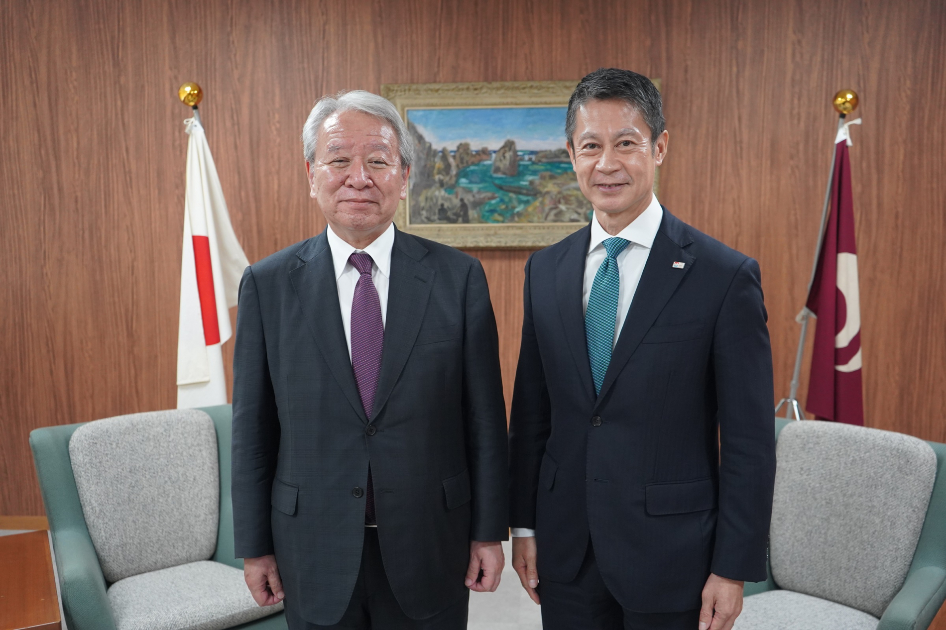 田中理事長湯崎知事正面