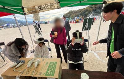 広島工業大学の学生防災士会の学生が「災害への備え」の大切さを伝えました