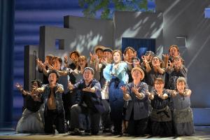 劇団四季　ミュージカル「マンマ・ミーア！」より　撮影：荒井健