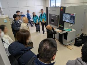 実機見学の様子